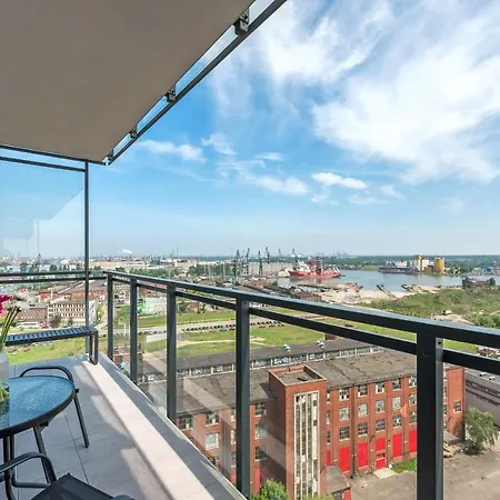 Bastion Walowa By Blue Mandarin